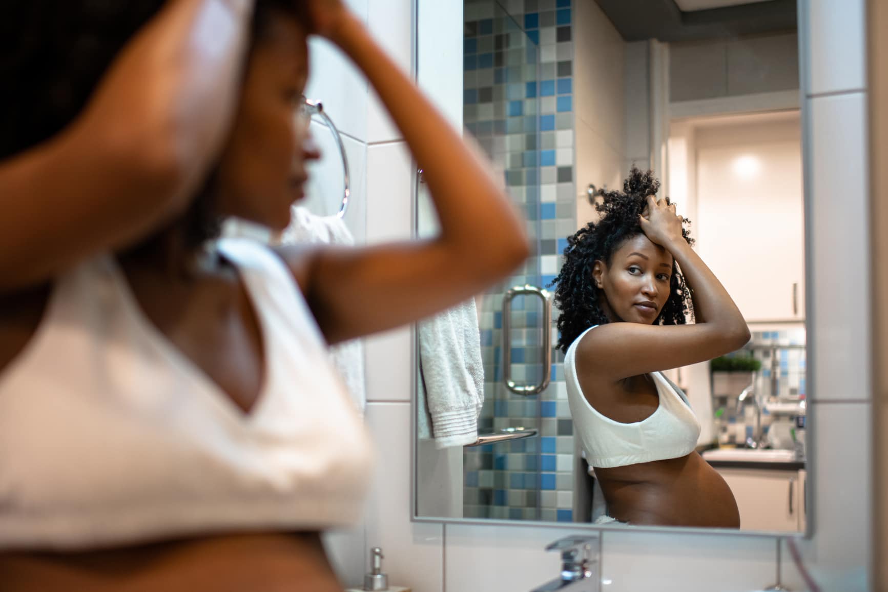 Hair Loss During Pregnancy: Symptoms, Causes, Treatment Options, and What to Expect