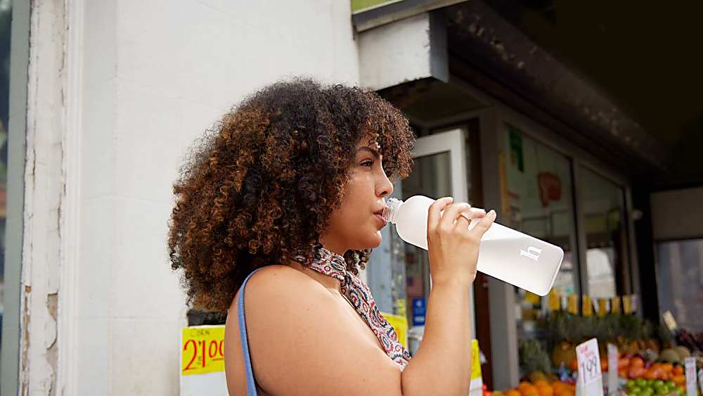 Walking to Lose Weight: 8 Tips to Burn Fat